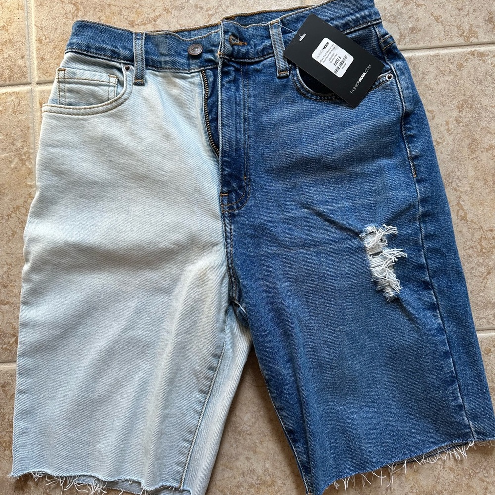 Two tone Bermuda shorts